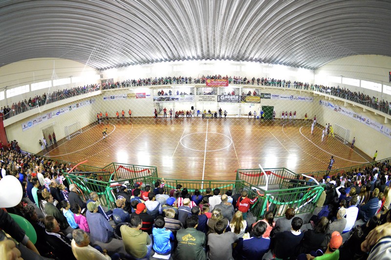 Hoje é noite para casa cheia no Ginásio Wilson Buch (1)