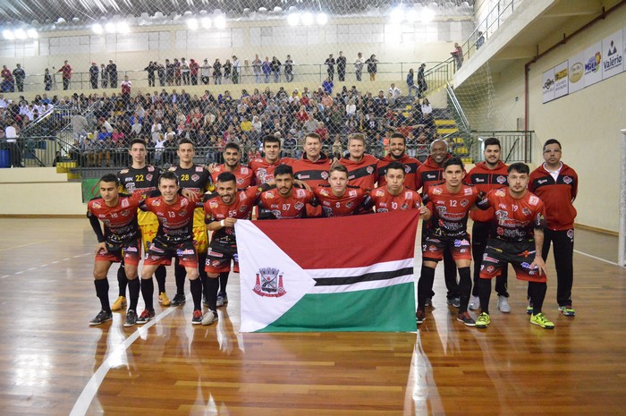 Ontem a noite o Mafra/Ferromax disputou o primeiro lugar da chave B, enfrentou no clássico regional a representação do Canoinhas a certeza de ginásio cheio