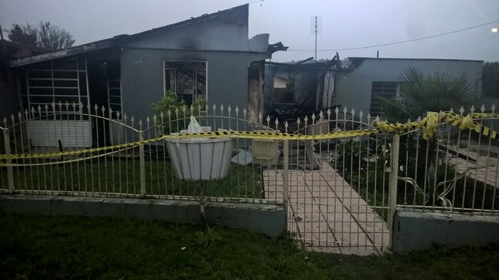 Mãe e filho morrem carbonizados em Rio Negro