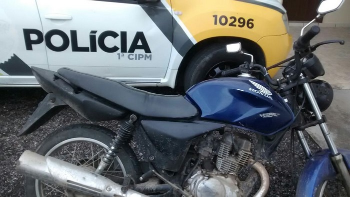 Motocicleta suspeita foi apreendida pela Policia Militar de Rio Negro