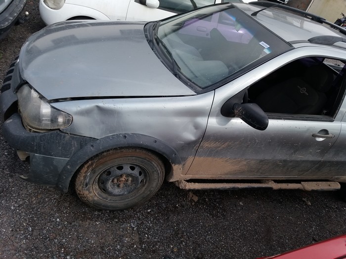 Motorista embriagado bate em portão e foge sendo detido no bairro Bom Jesus