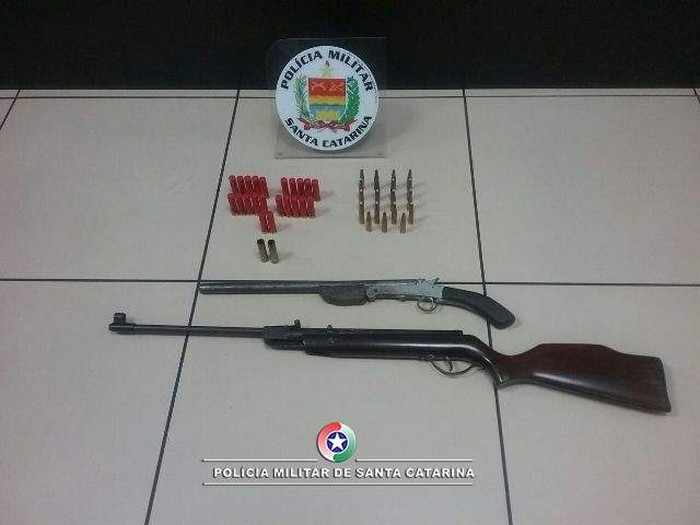 PM acionada para violência doméstica e apreende armas e munições