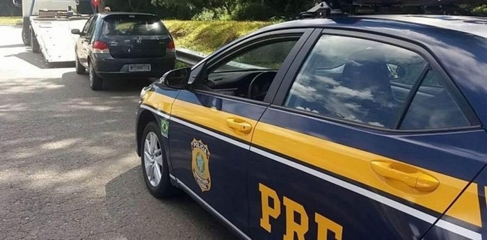 PRF apreende na BR-16 veículo com licenciamento vencido desde 2010