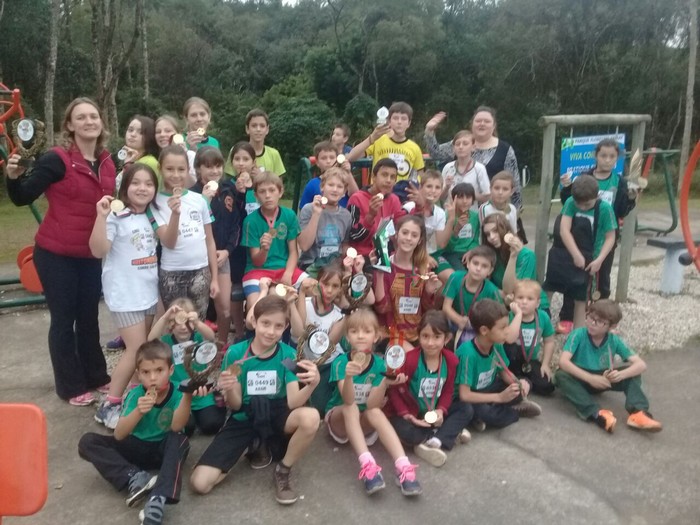 Alunos da Escola Avencal São Sebastião se destacam na Maratoninha Corre São Bento (1)