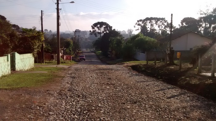 Rua Ben. Henrique Max recebe patrolamento e empedramento (3)